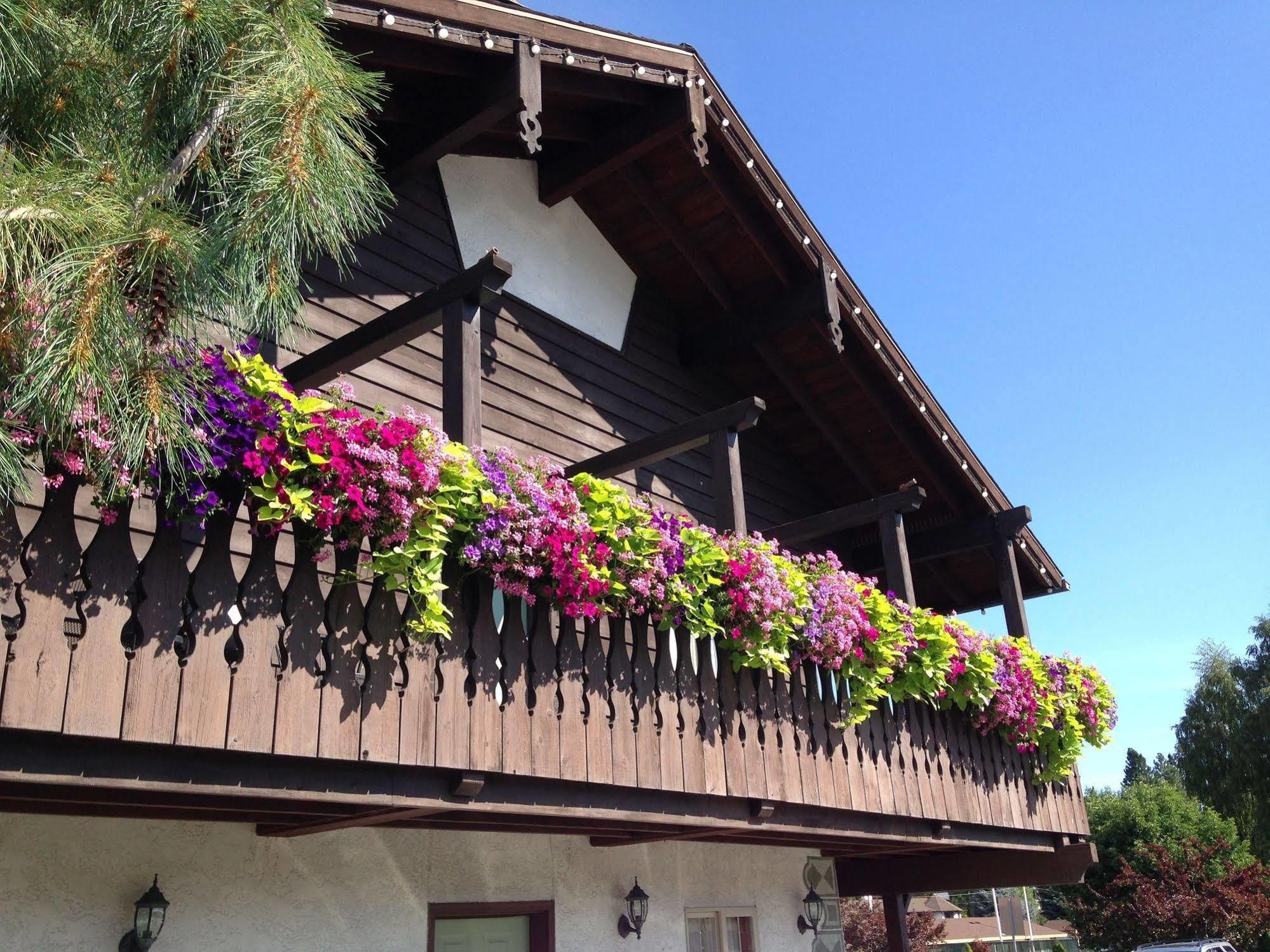 Linderhof Inn Leavenworth Exterior photo